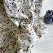 Organic Cotton Swaddle Blanket · Grey flowers